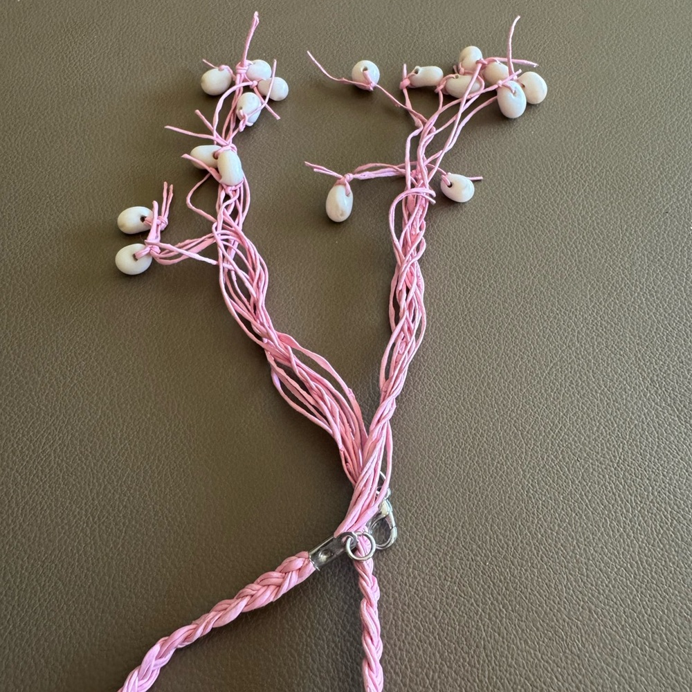 Colorful Shell Necklace - Picture 5 of 5